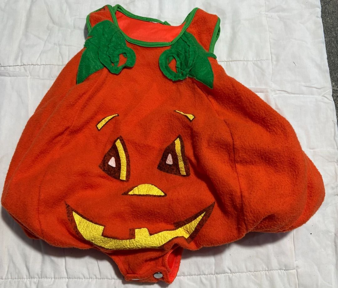 Pumpkin Halloween Costume (Category: Babies & Kids Fashion) located in Marikina City. Submitted by thrifty_trinkets_by_anais (Listing ID 1468810971, Image 1). Description: 🌸 Selling own preloved/brand new items for less - EVERYTHING is negotiable as long as REASONABLE in price 🤗 🙏🏻 Please also check my account for more marked down items 🫶 📍Marikina near S&R/Uniqlo 💳 Maribank/Maya 🏍️ Grab/Lalamove/J&T (by schedule) 🗓️ Offers/Reservations 