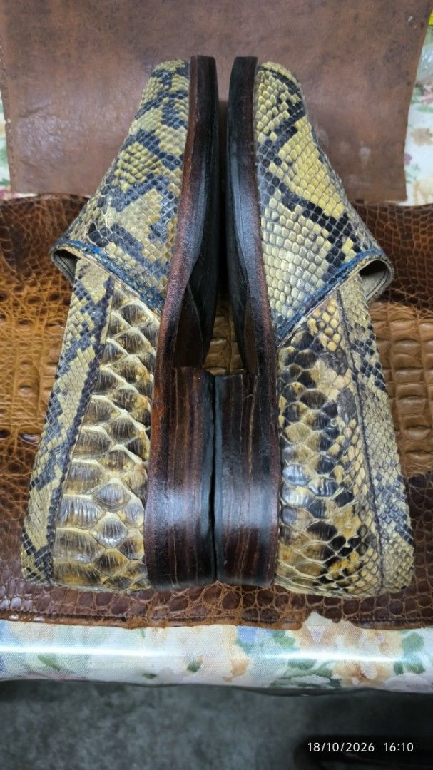 Python snake skin Leather customized Loafers (Category: Everything Else Others) located in Manila. Submitted by ddxdd (Listing ID 1468797441, Image 2). Description: - Material: Genuine python snake leather skin - Heels: Stacked wooden heels - Interior: Dark interior leather lining - Condition: well-maintained - kasya sa size 26cm na barefoot -flaw, mas mahaba kunti yun left shoes .