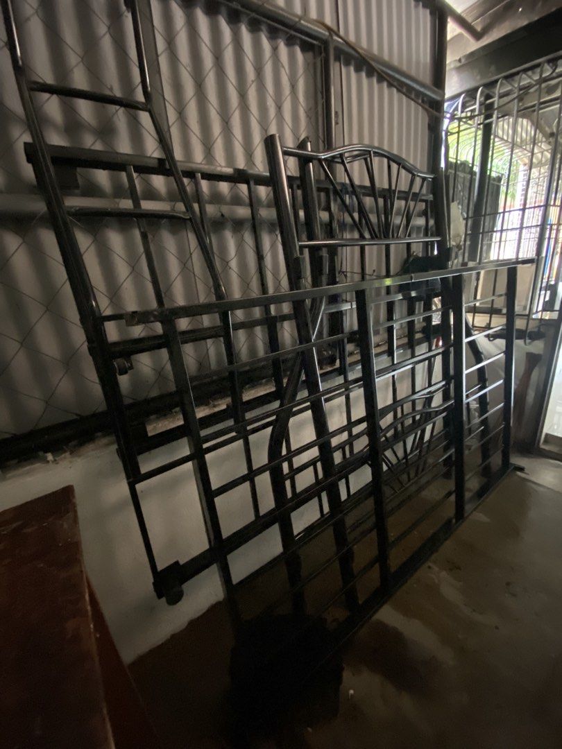 Queen Size and Single Double Deck Bed Frame with pull out (Category: Bed Frames & Mattresses) located in Manila. Submitted by mahalkongsaylina (Listing ID 1468896898, Image 3). Description: For sale Used like new 2pc available D na magagamit kaya for sale Negotiable .