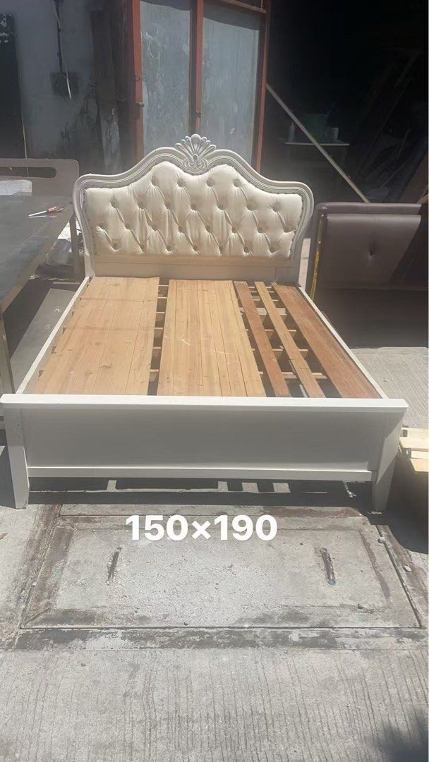 Queensize bedframe (Category: Bed Frames & Mattresses) located in Manila. Submitted by ivyfv04 (Listing ID 1468768108, Image 1). Description: Queensize bedframe.