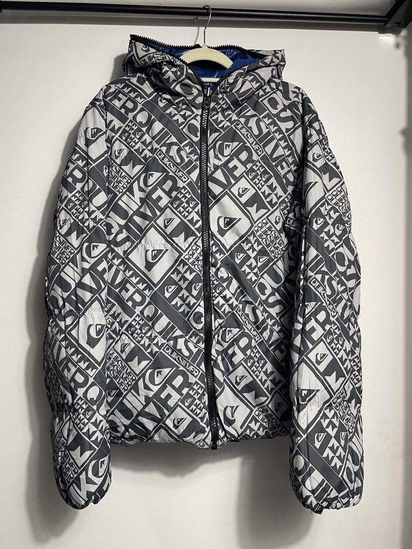Quicksilver AOP Full Zip Double Zip Reversible Puffer Jacket (Category: Coats, Jackets and Outerwear) located in Rizal. Submitted by akoheats (Listing ID 1468878403, Image 1). Description: Brand New Condition ✨ Issue:None! Size: M 22” pit to pit 26” length 📌 Accepts layaway (up to 15 days) ❗️Check item carefully before purchasing ❗️No returns or exchanges after purchase.