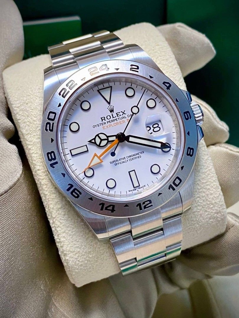 R Polar (Category: Luxury Watches) located in Manila. Submitted by victoryowl (Listing ID 1468786634, Image 1). Description: super c automatic with box.