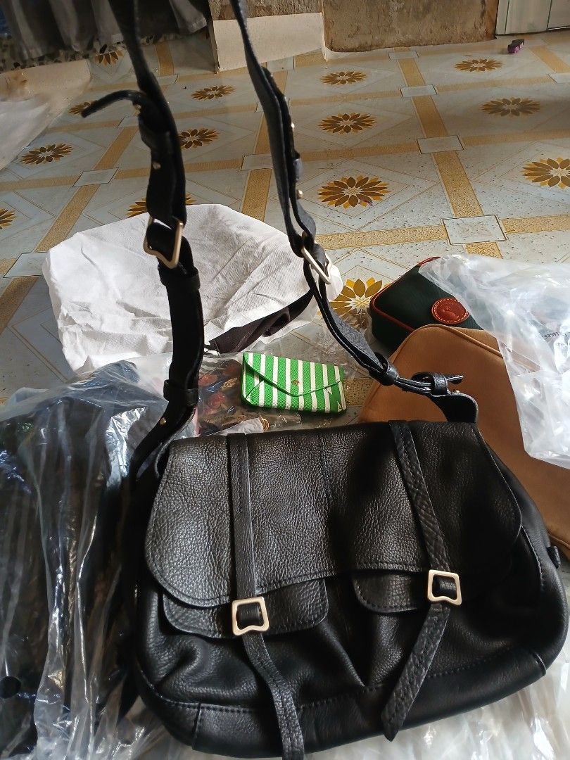 Radley london (Category: Announcements) located in Bayambang. Submitted by ms.libra26 (Listing ID 1468792513, Image 2). Description: preloved good condition payment first.