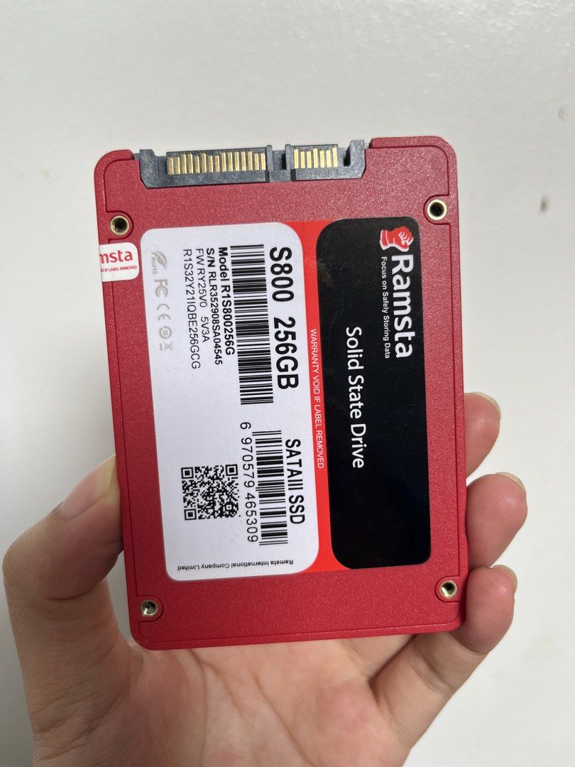 Ramsta S800 256GB SATAIII SSD (Category: Hard Disks & Thumbdrives) located in Santa Rosa. Submitted by thrifty_bev (Listing ID 1468927155, Image 3). Description: - Brand: Ramsta S800 (Model: R1S800256G) - Capacity: 256GB Solid State Drive - Interface: SATA III for reliable and fast transfers - Form Factor: Standard 2.5-inch (fits most laptops and PCs) - Color: Bright red casing - Benefit: Drastically improves boot times and overall system speed -