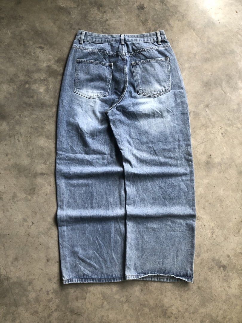 RANDOM BAGGY PANTS (Category: Jeans) located in Kapalong. Submitted by justinfinds8 (Listing ID 1468809873, Image 2). Description: PM SA DIMES.