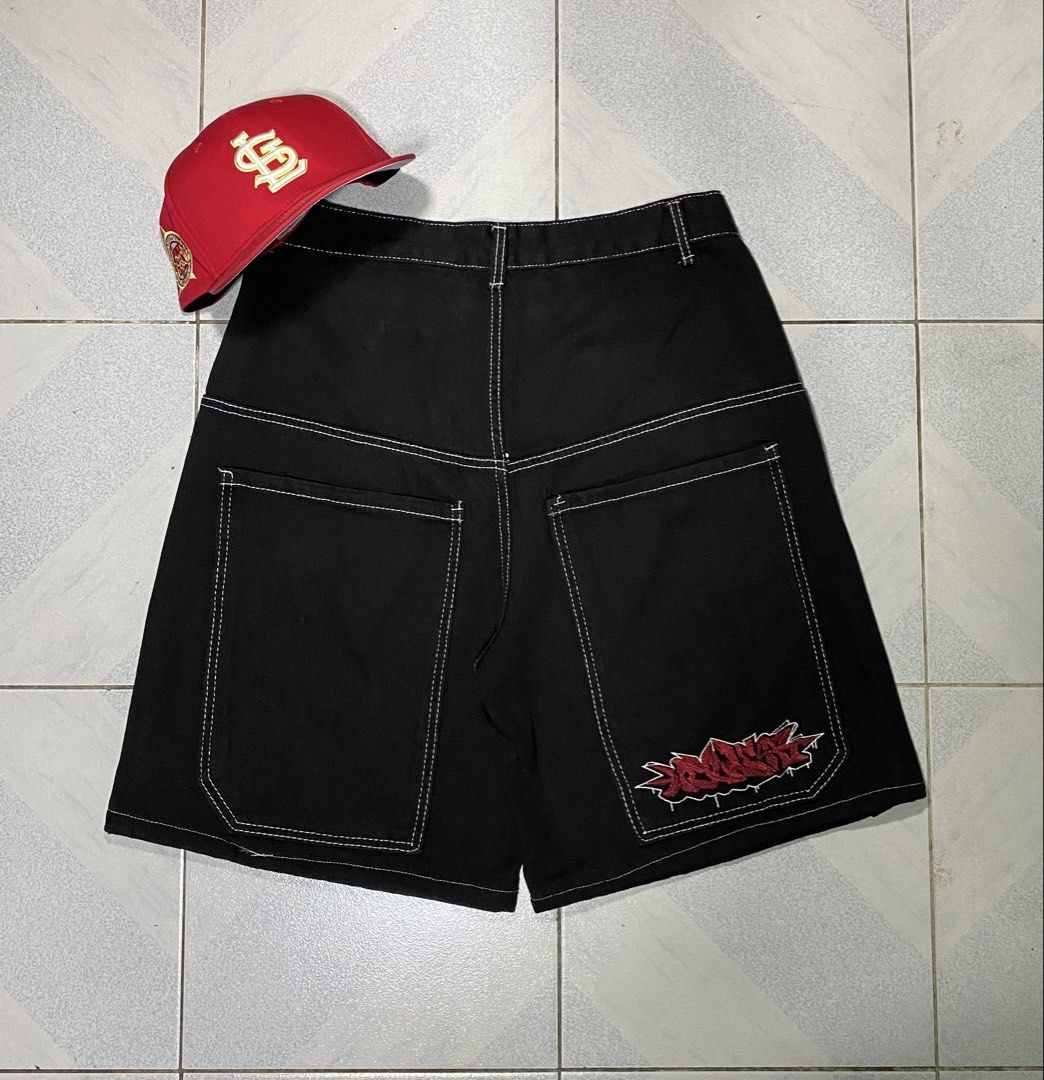 Random Y2k Baggy Shorts (Embroid Design) (Size 32-34) (Category: Shorts) located in Manila. Submitted by rondellty (Listing ID 1468806052, Image 1). Description: Random Y2k Baggy Shorts in Black (Embroid Design) (Size 32-34) Excellent Condition Color Rate: 9/10 - Length: 21 - Leg Opening: 13 Issue: minimal lints Price: ₱500 📥📥.