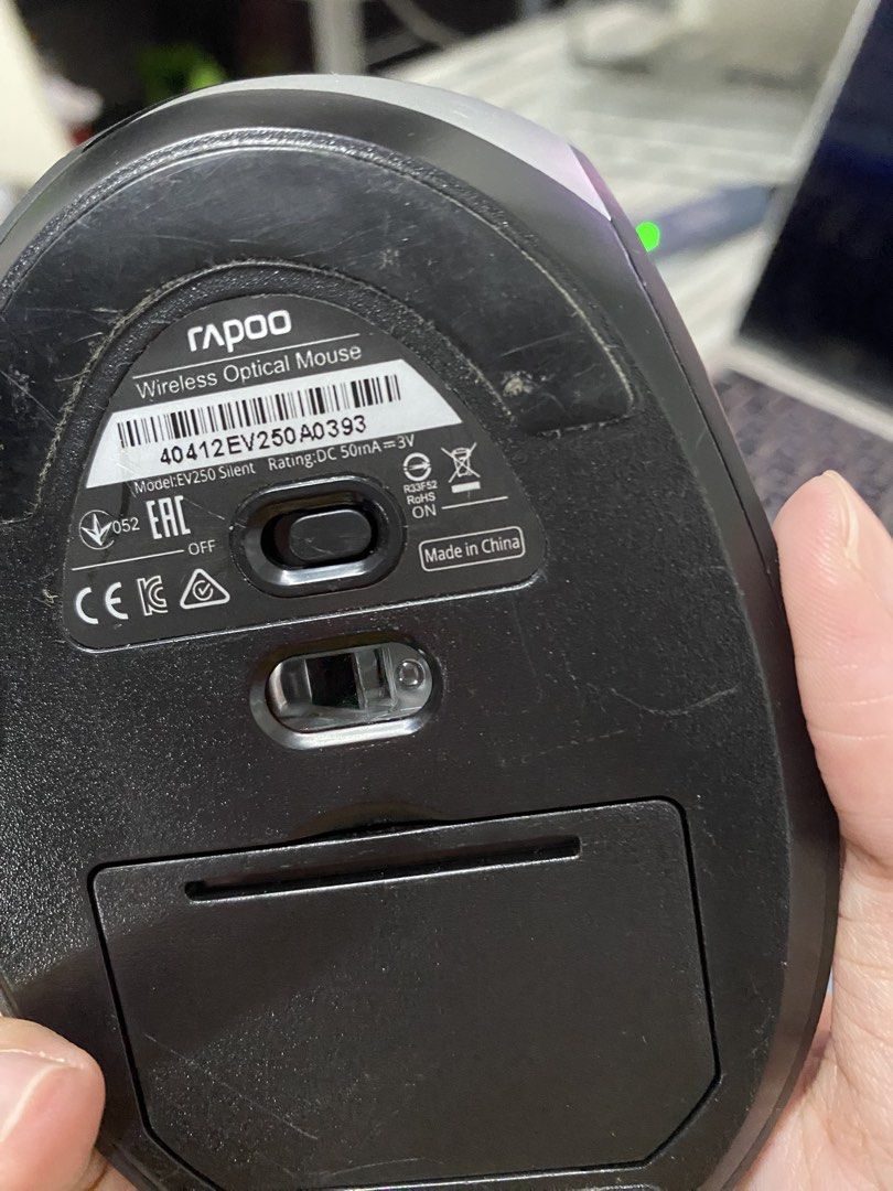 Rapoo EV250 Silent Wireless Vertical Optical Mouse (Category: Mouse & Mousepads) located in Taytay. Submitted by themissmj (Listing ID 1468905934, Image 1). Description: - Model: Rapoo EV250 Wireless Optical Mouse (Black) - Ergonomic vertical design to prevent wrist strain during long hours - Silent clicking mechanism for a quiet workspace - Convenient side thumb buttons for quick web navigation - Standard ON/OFF power switch and optical sensor o