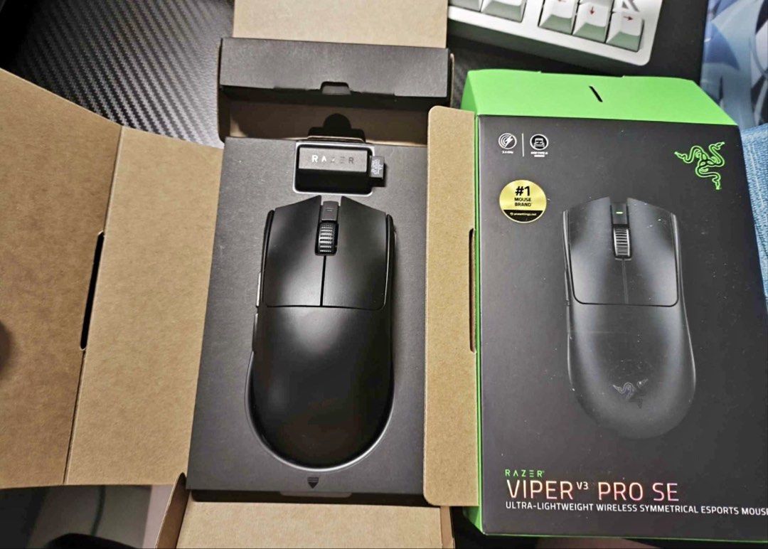 RAZER VIPER V3 PRO SE (Category: Mouse & Mousepads) located in Pasay City. Submitted by tyanooo (Listing ID 1468822174, Image 1). Description: RAZER VIPER V3 PRO SE ALMOST BRANDNEW MARCH LANG NABILI COMPLETE GAGAMITIN NALANG PASAY AREA.