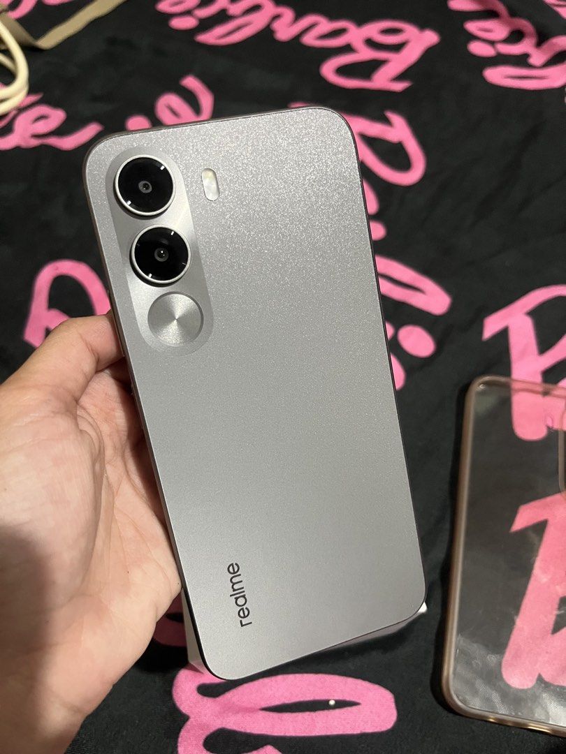 Realme C100i 256Gb (Category: Realme) located in Manila. Submitted by zshian (Listing ID 1468750388, Image 1). Description: 2 months old di nagagamit pang music lang complete package box orig charger pwedeng maging power bank 📍SJDM BULACAN .