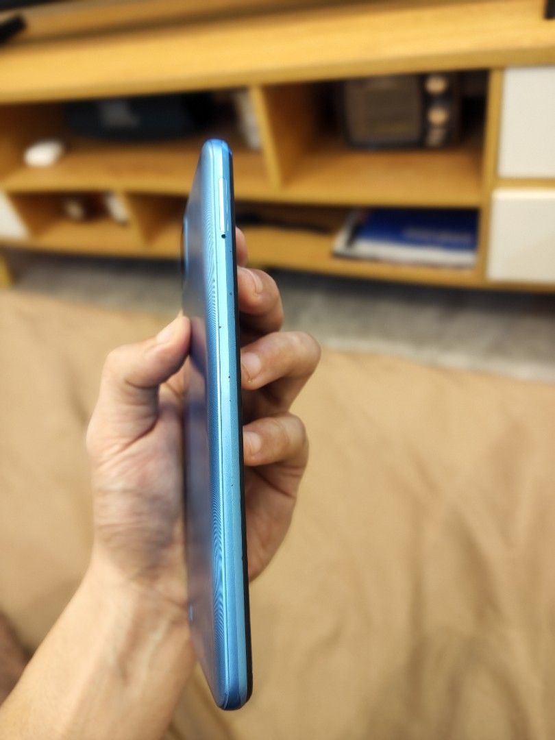 Realme c11 blue slightly used unit only (Category: Realme) located in Malabon City. Submitted by neon.neon2 (Listing ID 1468909836, Image 3). Description: Selling rush! 2k fix only! No lastprice! Realme c11 blue Unit only Slightly used bata lang gumamit slight issue side buttons medyo lubog lang other that that wala ng ibang issue Reason for selling walang gumagamit nakatabi lang sa cabinet Message me if intrested Locataion malabon city Can be pi