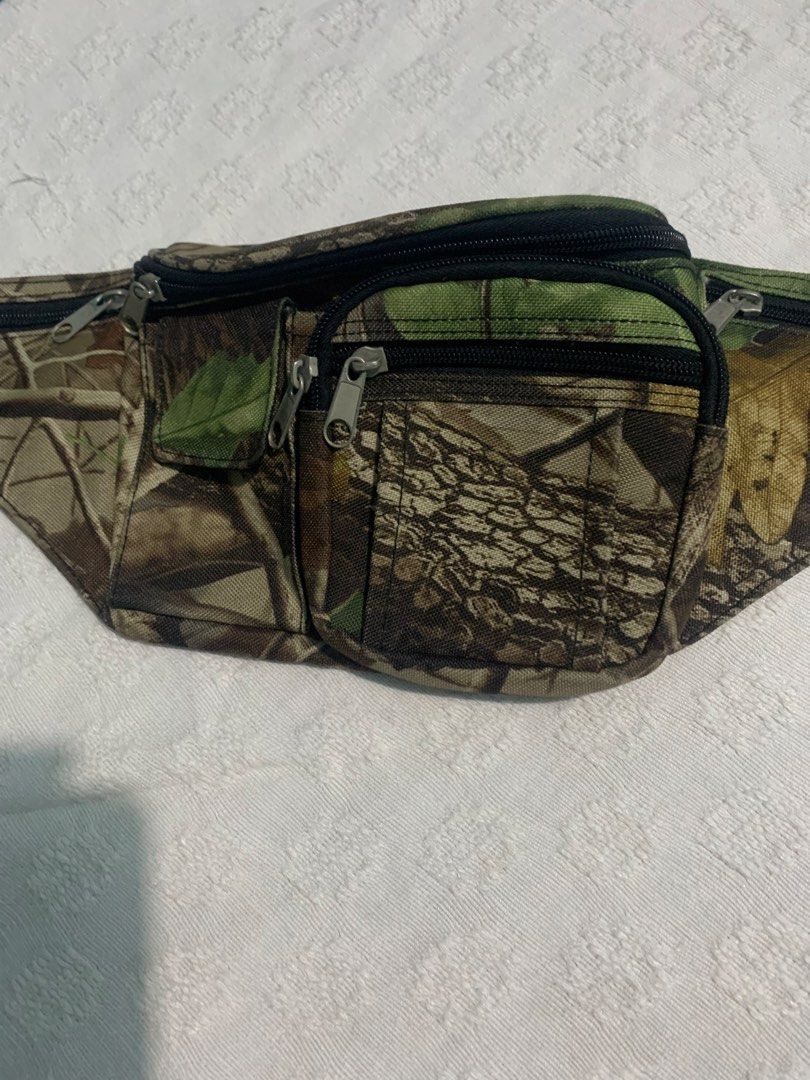 Realtree (Category: Belt bags, Clutches and Pouches) located in Bayombong. Submitted by johnestrell315 (Listing ID 1468804646, Image 3). Description: .