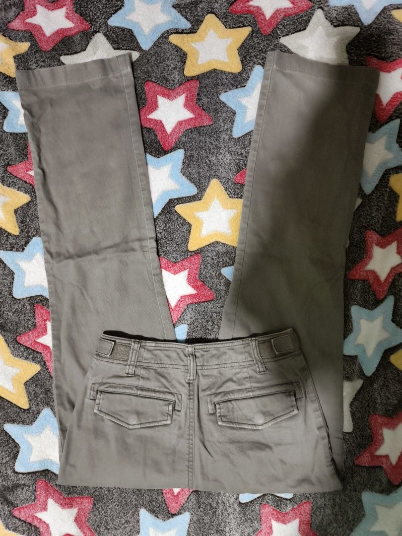 Red Plaid Tie-Strap Top and Grey Cargo Pants Set (Category: Sets or Coordinates) located in Cebu City. Submitted by straw.berry.milk.24 (Listing ID 1468853842, Image 2). Description: SET H top: s-m pants: w-26-27" l-39" • jewelry not included .