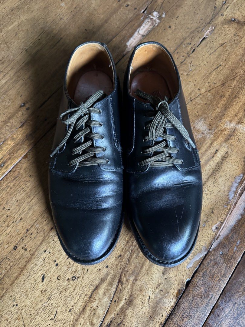 Red Wing Postman Oxford shoes (Category: Dress Shoes) located in Paranaque City. Submitted by heritagemnl (Listing ID 1468776565, Image 1). Description: - Style: Classic derby oxfords - Material: Black leather with natural creasing - Accents: Contrasting olive green laces - Comfort: Thick cushioned sole for all-day wear - Condition: Minor dirt on soles from normal use, plenty of life left - Best for: Versatile everyday footwear.