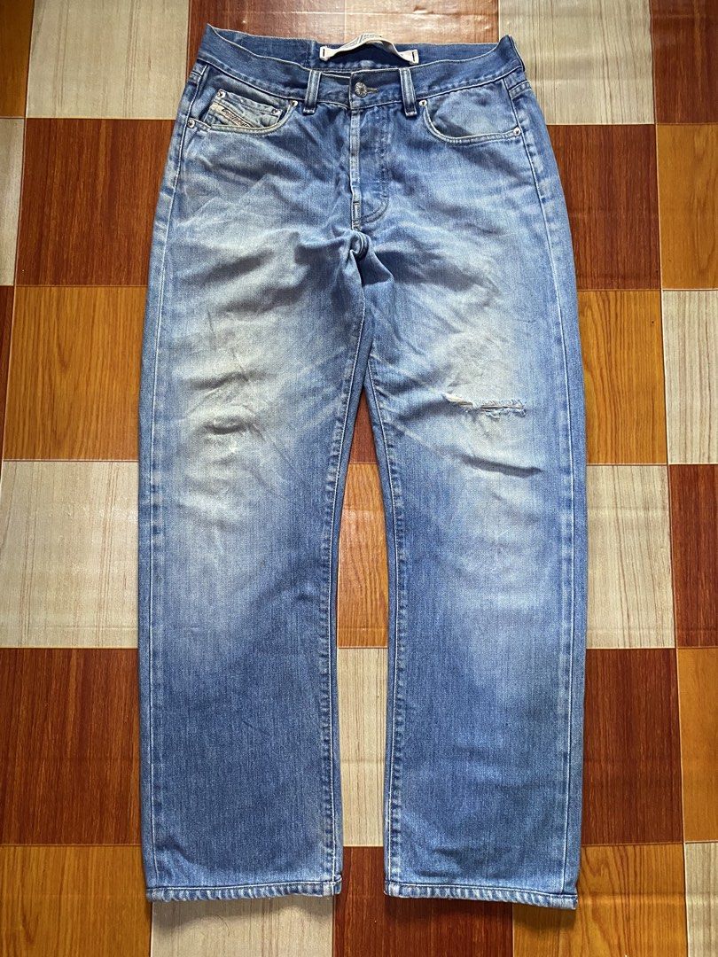 Loose Fit Jeans (Category: Jeans) located in General Santos City (Dadiangas). Submitted by versatile__ (Listing ID 1468782545, Image 1). Description: Diesel Industry- Regular Loose Fit Jeans waist : 32 inches length : 40.5 inches thigh : 12.5 inches hem : 8.5 inches Good Condition- Nine out Ten Color Rate Featuring three Unexposed botton fly - Good Fade on Front Part -flaw : scratch hole on knee part - minor stain on back pocket -need wash! + Shi