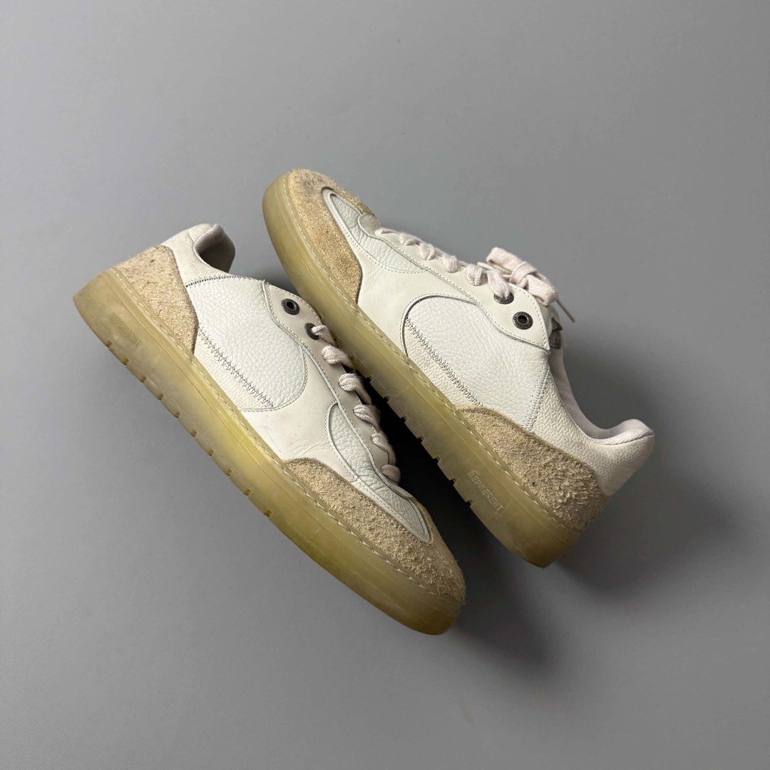 REPRESENT VIRTUS SNEAKERS (Category: Sneakers) located in Guagua. Submitted by sweetboyy (Listing ID 1468860773, Image 2). Description: REPRESENT VIRTUS SNEAKERS SIZE 11US/ 44EUR MENS.