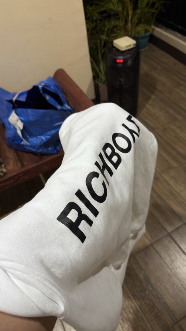 RICHBOYZ WHITE BASIC LOGO HOODIE (Category: Coats, Jackets and Outerwear) located in Manila. Submitted by urban-vintage_2 (Listing ID 1468857031, Image 3). Description: ISSUE: NONE (NEED WASH) MOP :GCASH (NO COD) SHIP VIA: LALAMOVE & J&T LOCATION: PASIG CITY LENGTH: 25 WIDTH : 23.