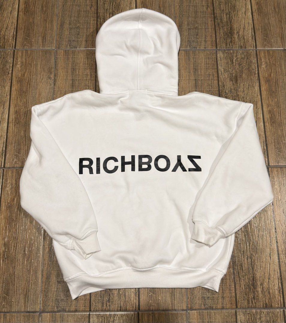 RICHBOYZ WHITE BASIC LOGO HOODIE (Category: Coats, Jackets and Outerwear) located in Manila. Submitted by urban-vintage_2 (Listing ID 1468857031, Image 2). Description: ISSUE: NONE (NEED WASH) MOP :GCASH (NO COD) SHIP VIA: LALAMOVE & J&T LOCATION: PASIG CITY LENGTH: 25 WIDTH : 23.