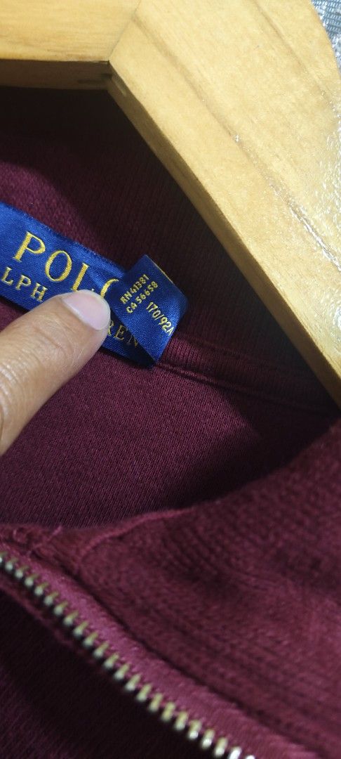 Rl quarter zip (Category: Coats, Jackets and Outerwear) located in Cotabato. Submitted by naguidumbar (Listing ID 1468755483, Image 3). Description: 1,500 RL quarter zip (maroon) Size small Brandnew condition No any issues.