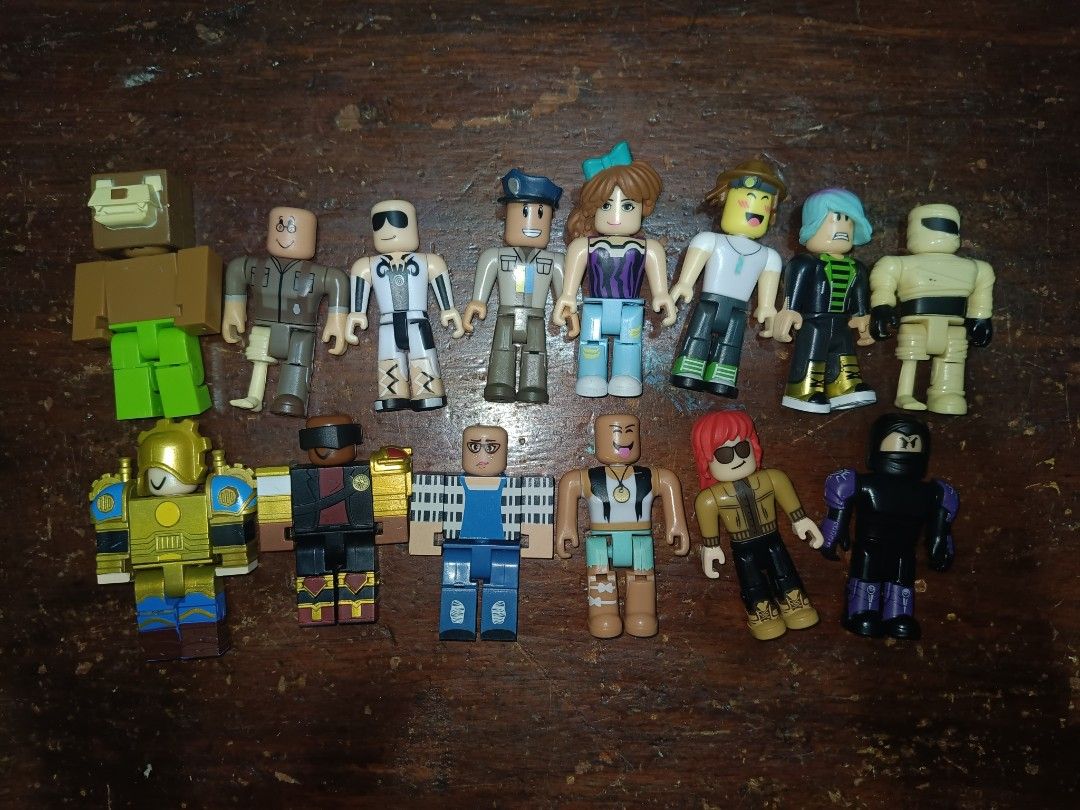 Roblox Authentic Figures (Category: Kids Toys) located in Dasmarinas. Submitted by bujitoys (Listing ID 1468732156, Image 1). Description: .