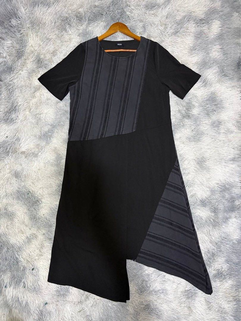 Rococo Asymmetrical Diagonal Striped Panel Japandi Dress (Category: Dresses) located in Batangas. Submitted by buy3get1freerandom (Listing ID 1468877898, Image 1). Description: Product ID: 904255 Size on tag: Large Shell: 100% cotton Trim: 87% Nylon, 13% spandex Lining: 93% polyester, 7% spandex Bust: 42” Waist : 40” via tape measure Length: 48” via tape measure Condition: 9/10 Flaw/s: None ✅ Innerlining 📌 FIRST TO PAY BASIS 📌 Please manage you