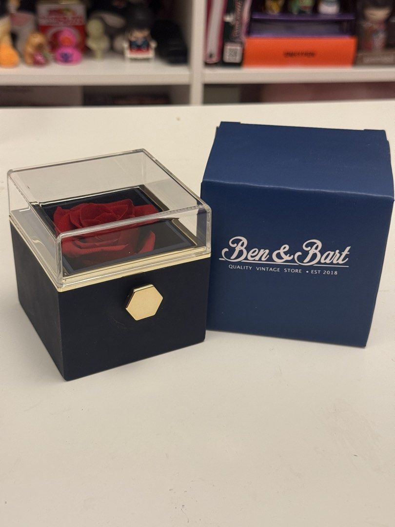 Rose Jewelry Box from Ben & Bart (Category: Flowers & Bouquets) located in Las Pinas. Submitted by rallyrush (Listing ID 1468817316, Image 1). Description: Rose Jewelry Box by Ben & Bart Box case opens, twist the knob to reveal jewelry Perfect for romantic gift surprises Rfs: we broke up lol.