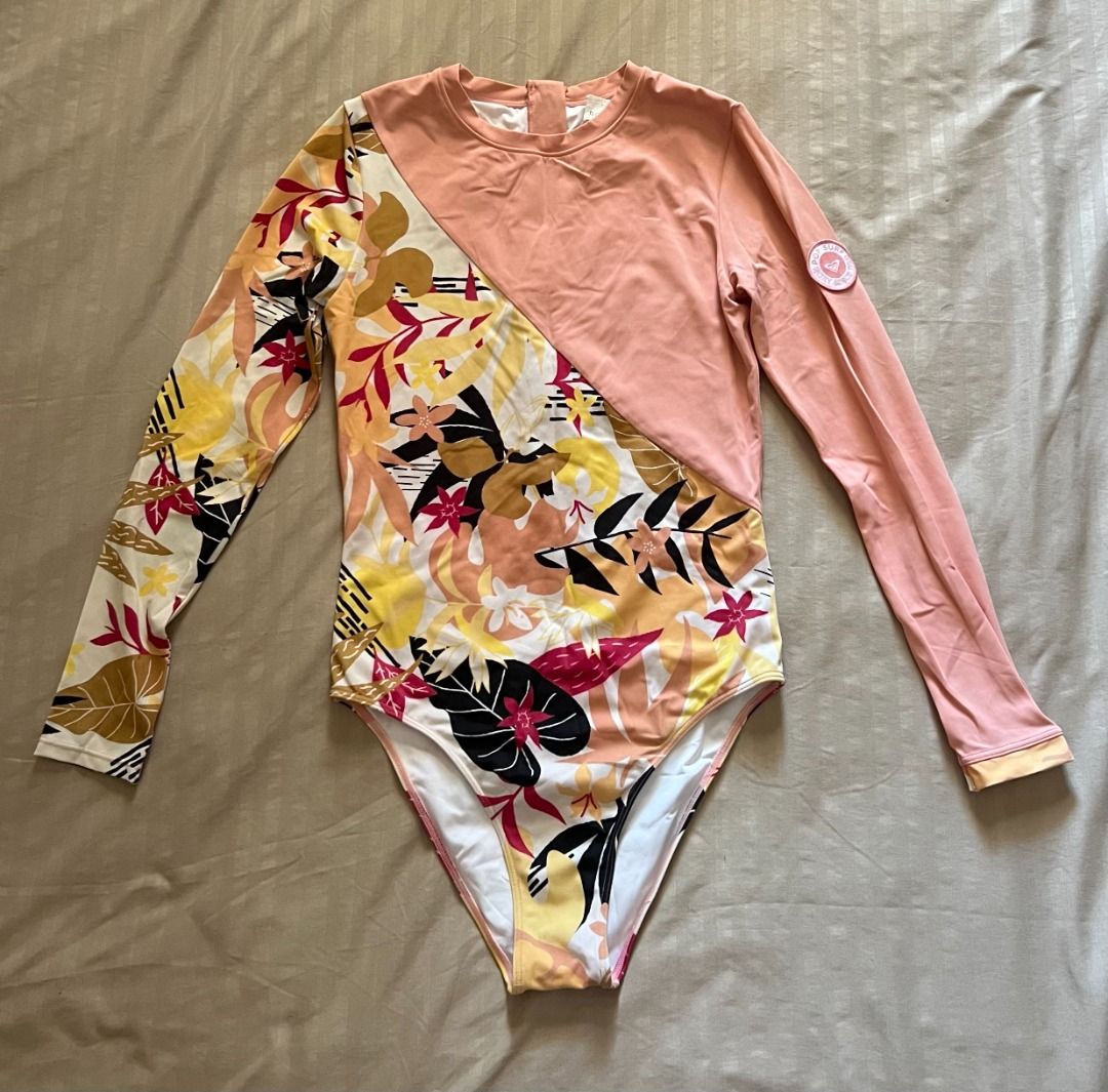 Roxy Pop Surf Longsleeve (Category: Bikinis & Swimsuits) located in San Juan, La Union. Submitted by Scully (Listing ID 1468745378, Image 3). Description: Brand: Roxy SURF POP size S Long-sleeve one-piece swimsuit with UPF 50 rfs: Decluttering Still in very good condition. The hygiene liner didn’t come off cleanly when i first used it.