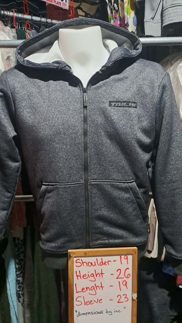 RS Taichi Jacket (Category: Helmets and other Riding Gears) located in Caloocan City. Submitted by epicfire_641796 (Listing ID 1468745098, Image 1). Description: FOR SALE: RS Taichi Condura Jacket Price: ₱9500 nego Size: Medium Sakto sa 70kg Mga boss, benta ko RS Taichi Condura ko. Bakit sulit: Condura tela makapal at matibay, pang-slide protection May CE armor na balikat at siko + lagayan ng backpad May hood protection sa ulan at dagdag sa porma