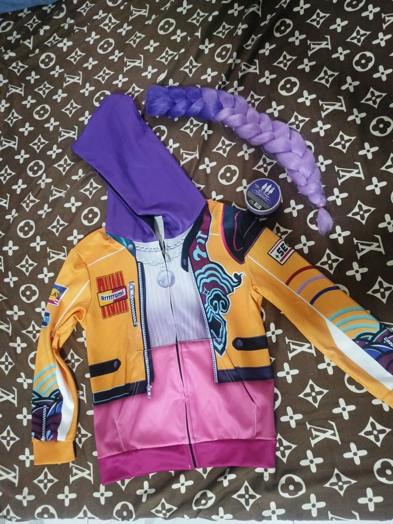 Rumi costume (Category: Babies & Kids Fashion) located in Indang. Submitted by calvincallie2526 (Listing ID 1468739647, Image 1). Description: - Kids anime character costume set take all - Includes vibrant zip-up hoodie jacket (approx. 20 inches in length) - purple braided hair - washable purple colored hair clay - Perfect for halloween.