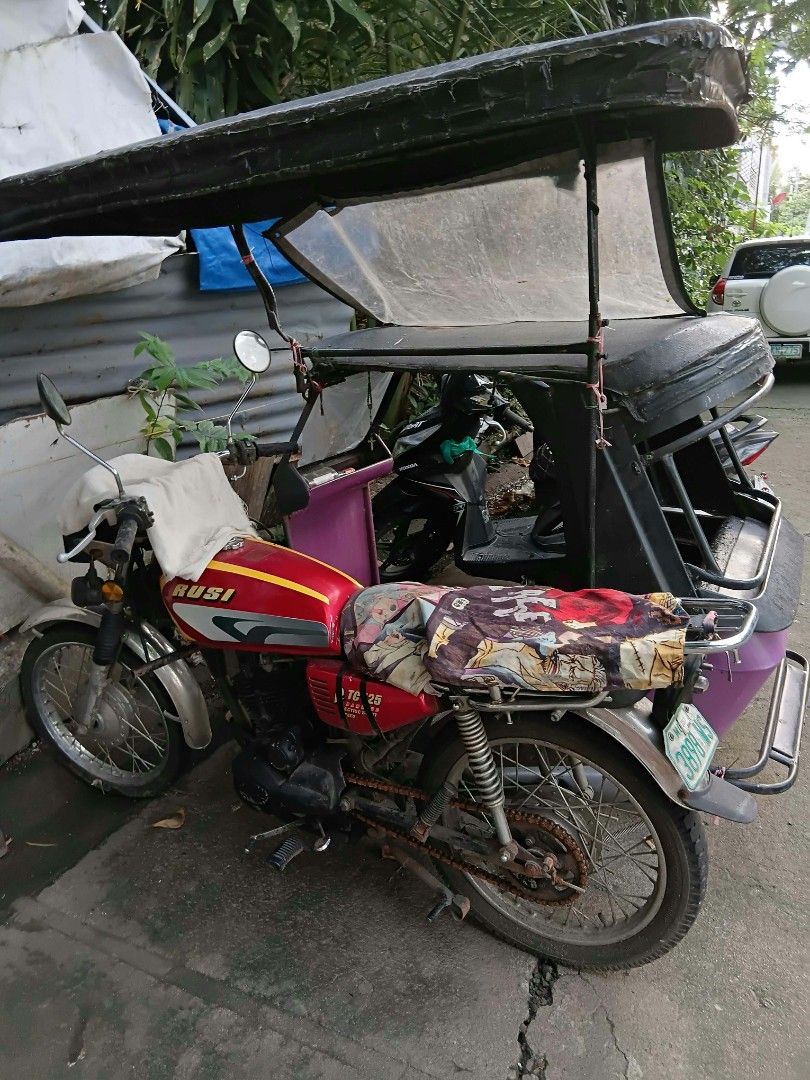 Rusi TC 125 Tricycle with Sidecar (Category: Motorbikes for Sale) located in Manila. Submitted by epicmountain.11abbc (Listing ID 1468870752, Image 2). Description: W/ORCR (xerox) ISSUE: sira susian, naka direkta na. LOC: MUNTINLUPA.