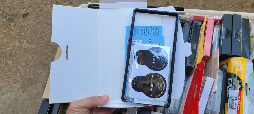 S25 ULTRA SCREEN PROTECTOR (Category: Cases & Sleeves) located in Sablan. Submitted by gongonshelley12 (Listing ID 1468910355, Image 1). Description: 150 ONLY S25 ULTRA SCREEN PROTECTOR 2PC IN A BOX.