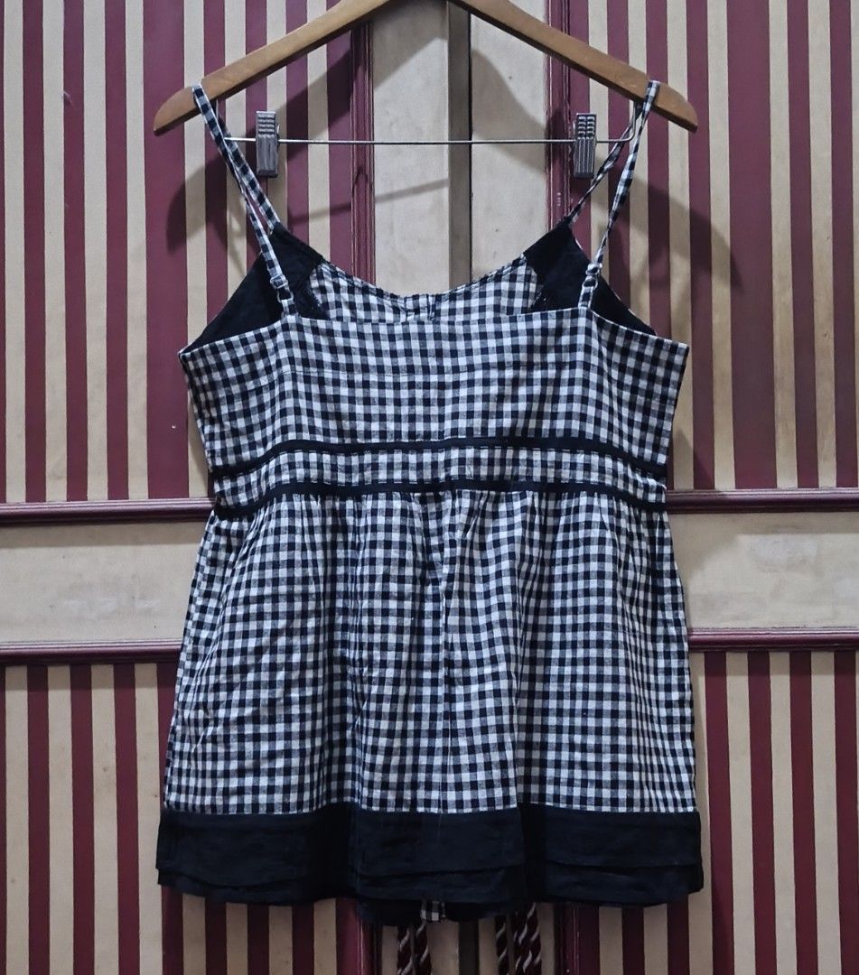(S) Gingham Linen Baby Doll Top (Category: Sleeveless) located in Quezon City. Submitted by ginghamgirlie (Listing ID 1468729155, Image 3). Description: SIZE ON TAG: none BEST FITS: S MEASUREMENTS chest: 36 inches length: 27.5 inches 📌 PLEASE NOTE • Sizing is based on the actual measurements of the garment, not the tagged size. • Pre-owned pieces may differ from the tagged size due to stretching, shrinkage, wear, alterations, or labeling inconsi