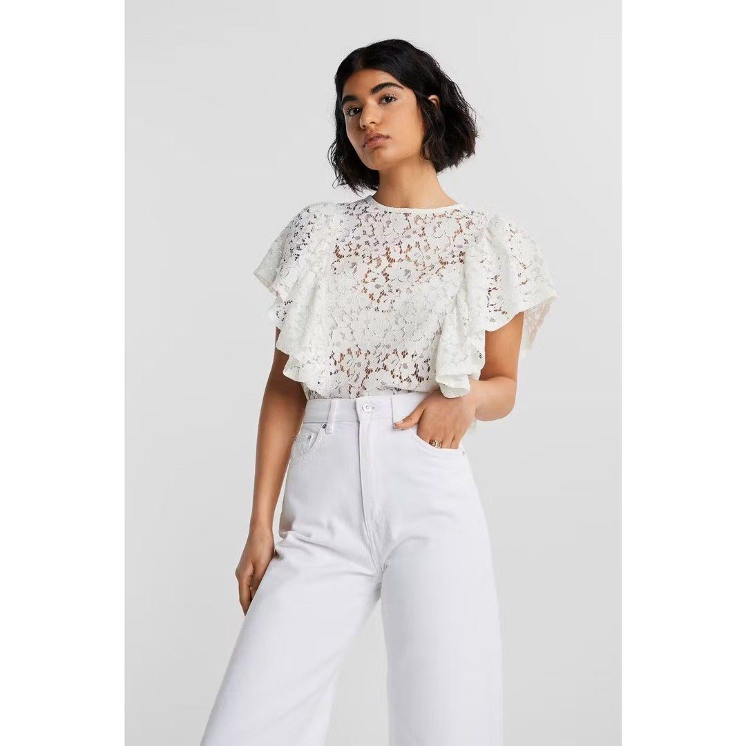S- Zara Ivory Lace Blouse (Category: Blouses) located in Quezon City. Submitted by extrapetite_ph (Listing ID 1468771570, Image 2). Description: .