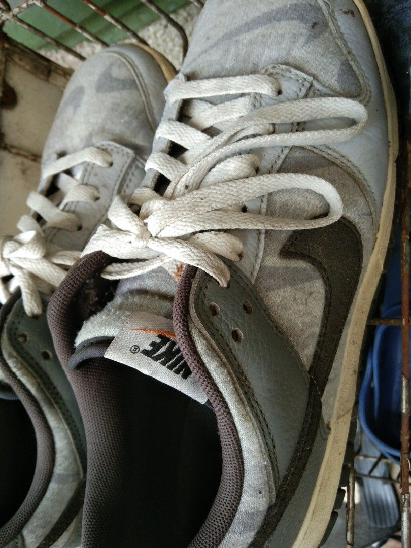 Sale Nike copy paste variant grey size 8.5 (Category: Sneakers) located in Quezon City. Submitted by eidorableshop (Listing ID 1468779024, Image 2). Description: .