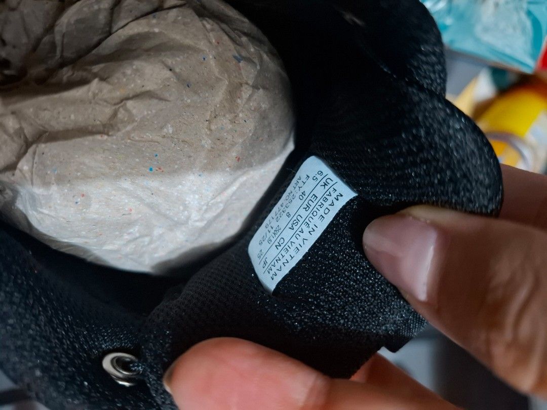 Salomon XT-EVR black (Category: Sneakers) located in Taguig. Submitted by eridawn (Listing ID 1468821213, Image 2). Description: Bought in Japan No box US8 Firm Price.