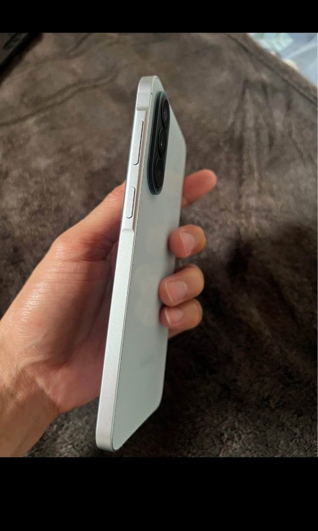 Samsung A57 5G (Category: Samsung) located in Davao. Submitted by bro-kenz (Listing ID 1468925297, Image 3). Description: Samsung A57 5G 8gb/126gb iceyblue with box with cord with phone case with tempered.