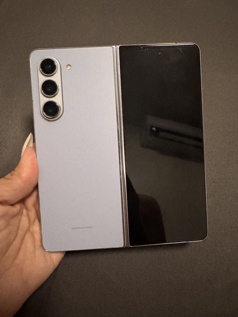 Samsung Fold 5 (Category: Samsung) located in Muntinlupa City. Submitted by knockashoppe (Listing ID 1468814050, Image 3). Description: Rfs: upgrade.