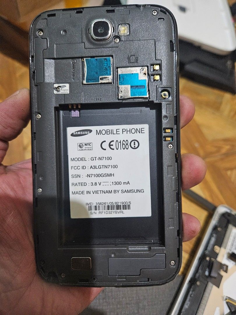 Samsung Galaxy Note 2 (Category: Samsung) located in Quezon City. Submitted by kizuke (Listing ID 1468897670, Image 3). Description: Samsung Galaxy Note 2 GT-N7100 no lcd..