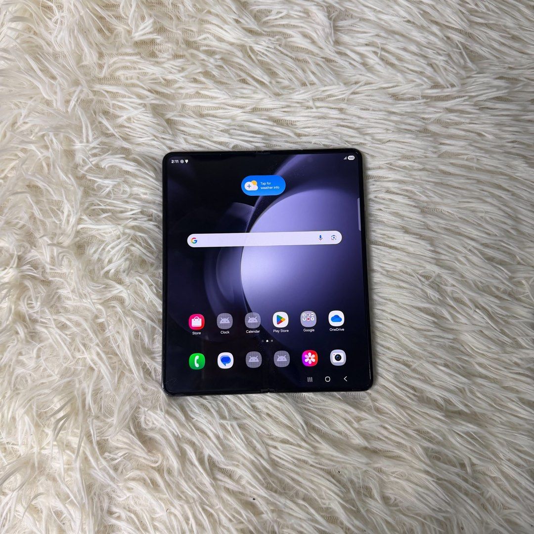 Samsung Z Fold 5 1TB (Category: Samsung) located in Manila. Submitted by sainz1655 (Listing ID 1468775128, Image 3). Description: Samsung Galaxy Z Fold 5 12 GB RAM 1TB ROM Snapdragon 8 Gen 2 Open line Issue: signs of usage & small black dot (doesn’t affect the performance) 📍Don Antonio, Quezon City Available Meetup around QC Delivery Nationwide.