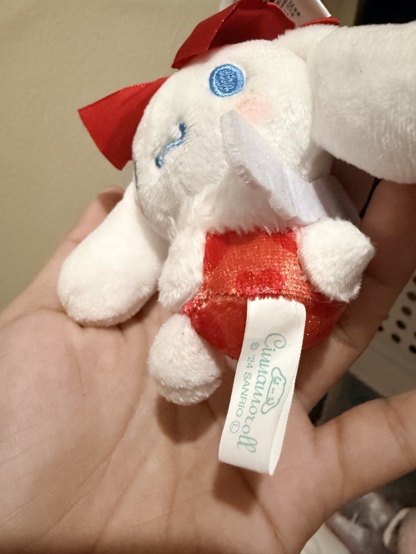 Sanrio Cinnamoroll Plush Charm (Category: Plushies & Soft Toys) located in Pasay City. Submitted by anndrias (Listing ID 1468739244, Image 2). Description: .