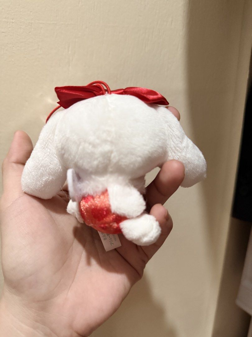 Sanrio Cinnamoroll Plush Charm (Category: Plushies & Soft Toys) located in Pasay City. Submitted by anndrias (Listing ID 1468739244, Image 3). Description: .