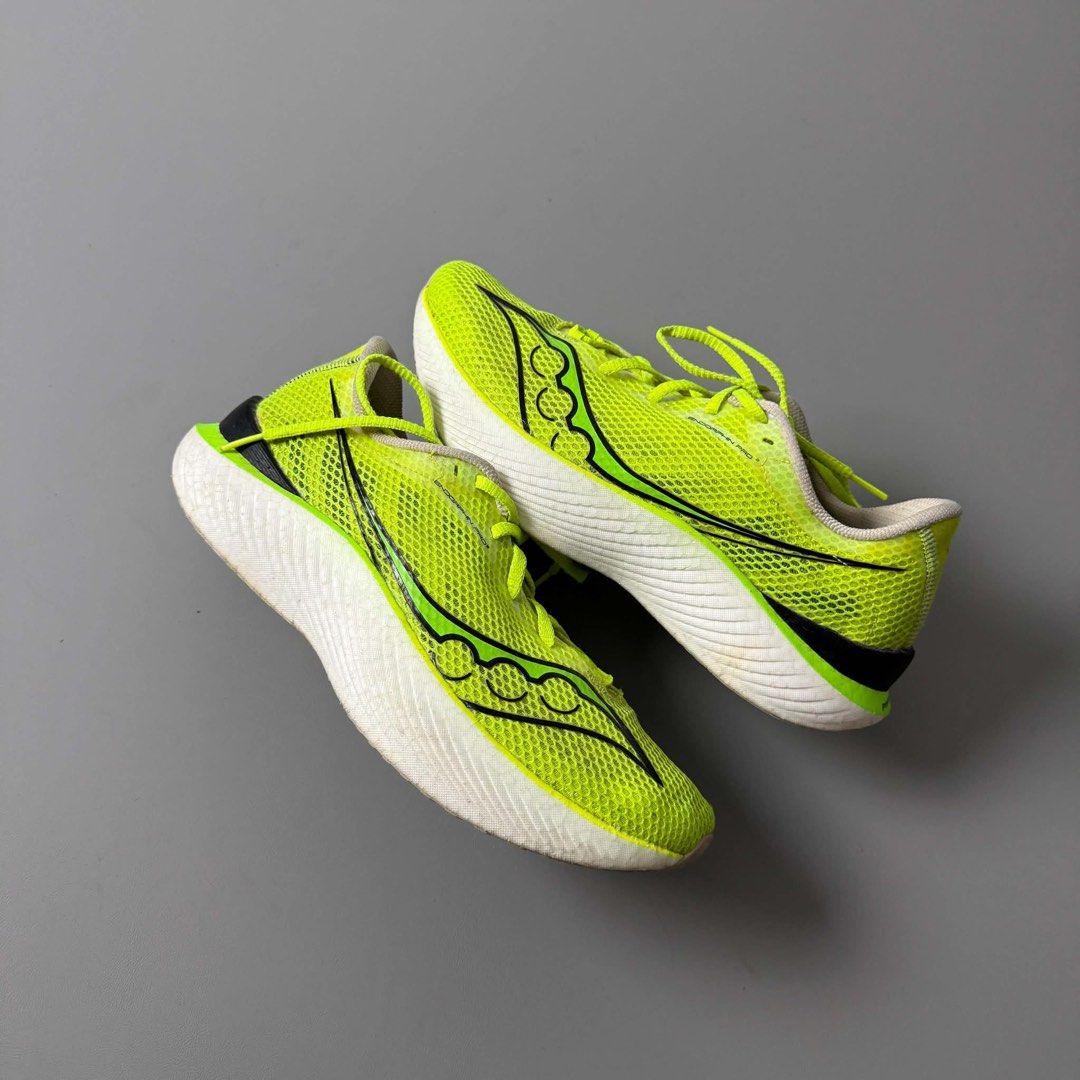 SAUCONY ENDORPHIN PRO 3 (Category: Sneakers) located in Guagua. Submitted by sweetboyy (Listing ID 1468865775, Image 3). Description: SAUCONY ENDORPHIN PRO 3 SIZE 11.5US / 46EUR/29.5CM MENS.