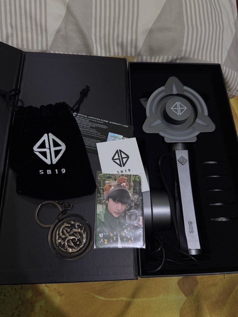SB19 Elesbi Official Lightstick Version 4 Dusk Version (Category: Other Merchandise) located in Meycauayan. Submitted by jamclos.et (Listing ID 1468834602, Image 1). Description: Elesbi v4 dusk Good as new Complete inclusions.