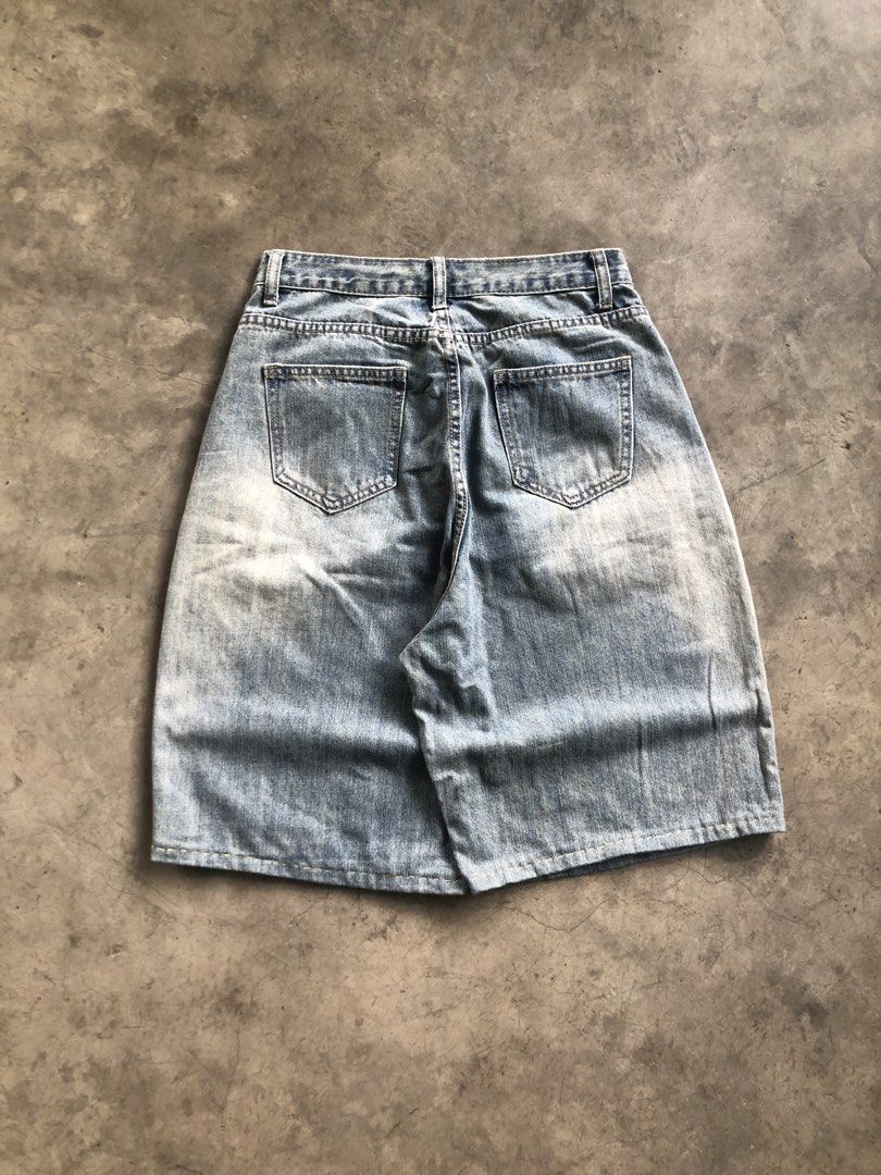 S-BIN BAGGY JORTS (Category: Shorts) located in Kapalong. Submitted by justinfinds8 (Listing ID 1468808665, Image 2). Description: ISSUE: ALTERED PM SA DIMES.