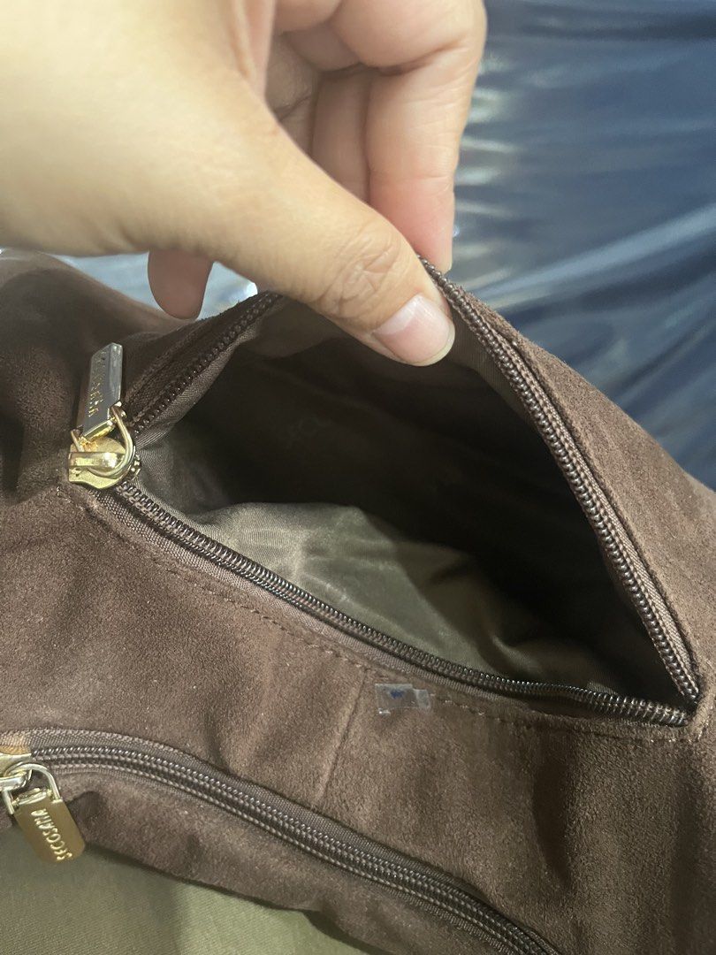 SECOSANA SUADE TOTE (Category: Tote Bags) located in Paranaque City. Submitted by thriftedtreasure2026 (Listing ID 1468760167, Image 2). Description: .