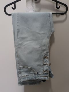 (Category: ) located in . Submitted by wardrobemoment (Listing ID 1468760775, Image 1). Description: .