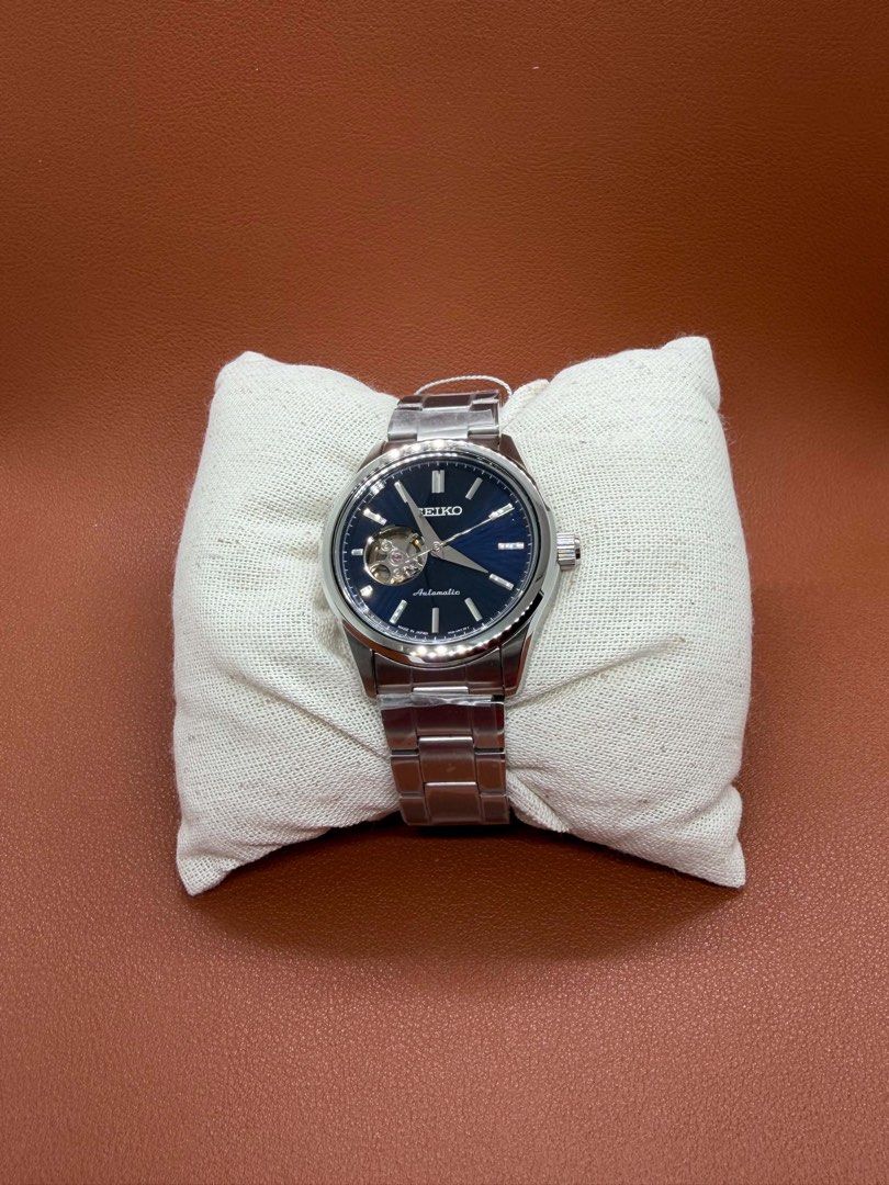 Seiko HFB002J Open heart (Category: Men's Watches) located in Santiago. Submitted by vincentocsillos (Listing ID 1468738419, Image 1). Description: FS: Brand New Seiko Selection “S Series” Open Heart Blue Dial (HFB002J) - JDM Exclusive 15,499 negotiable Loc: Santiago City Isabela Ship nationwide LBC Quick Specs: * Movement: Japan Automatic Caliber 4R38 (May hand-winding at hacking/stop-second function) * Case Size: 40mm diameter (Bagay na bagay s