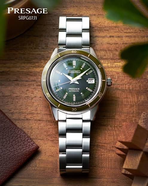 Seiko Presage “60s Style” (SRPG07J1) (Category: Men's Watches) located in San Pedro. Submitted by goodasnewlou (Listing ID 1468755413, Image 1). Description: Seiko Presage “60s Style” (SRPG07J1) - Rarely used, now sold out, green-dial Seiko Presage - Seiko automatic, 23 jewels, 4R35 movement with approximately 41 hours power reserve - dimensions: 40mm diameter; 45.8mm lug to lug; 12.6mm thickness - Complete set; comes with box, warranty card, and