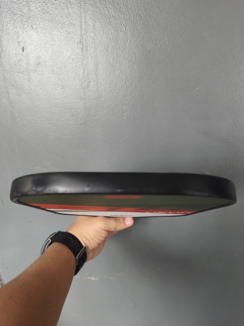 Selkirk Helix Max (Category: Racket and Ball Sports) located in Quezon City. Submitted by rex130rex (Listing ID 1468717799, Image 3). Description: 2nd hand paddle Selkirk SLK Helix Max Php1500 (fixed) Meet up: BGC / Pasig / Cainta With edge guard scratches.