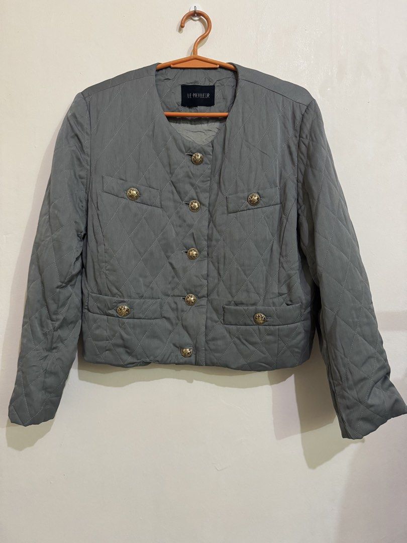 Semi crop blazer (Category: Coats, Jackets and Outerwear) located in Quezon City. Submitted by brandsetcph (Listing ID 1468763070, Image 1). Description: Semi Puff olive green blazer Semi crop Color: light olive green Size: M-L (20x22in) Pockets working with buttons.