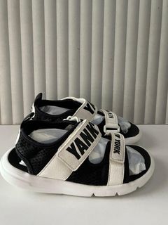 (Kategori: ) berada di . Dikirim oleh rendithrift2130 (ID iklan 1468876041, Gambar 1). Deskripsi: .